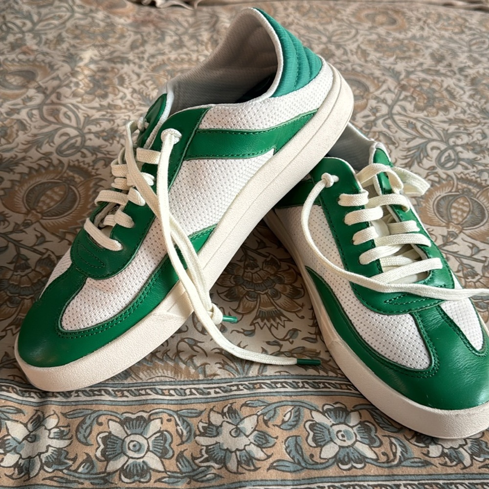 Olukai Women’s Classic Court Sneakers - Picture 2 of 2